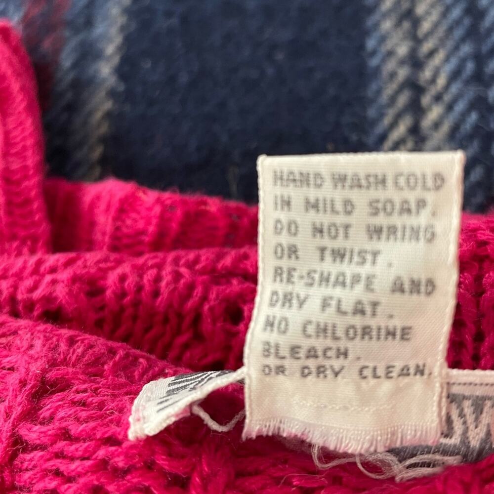 80s Vintage Hot Pink Linen Knit Sweater Bright & Saturated color Flutter Sleeves - Picture 5 of 6